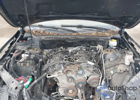 2015 Jeep Grand Cherokee Overland z USA, uszkodzony, nr VIN 1C4RJFCG2FC726837